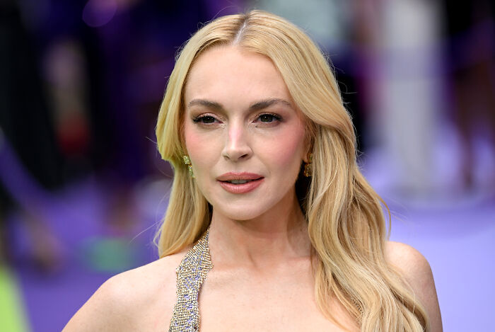 After Responding To Plastic Surgery Rumors, Lindsay Lohan Stuns Fans With New Makeup-Free Selfies