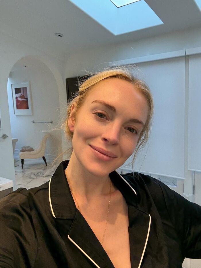After Responding To Plastic Surgery Rumors, Lindsay Lohan Stuns Fans With New Makeup-Free Selfies