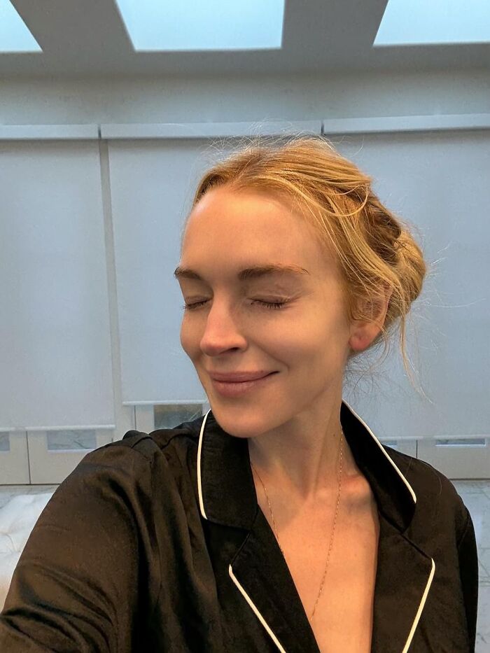 After Responding To Plastic Surgery Rumors, Lindsay Lohan Stuns Fans With New Makeup-Free Selfies