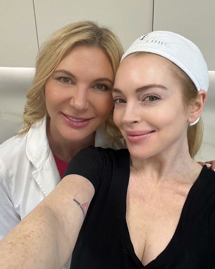 After Responding To Plastic Surgery Rumors, Lindsay Lohan Stuns Fans With New Makeup-Free Selfies