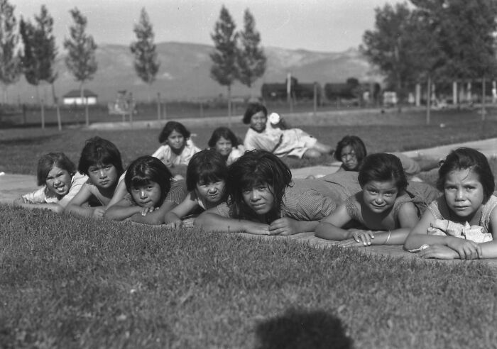 30 Haunting Photos From Native American Boarding Schools In The 1910s