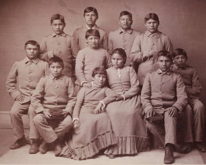 30 Haunting Photos From Native American Boarding Schools In The 1910s