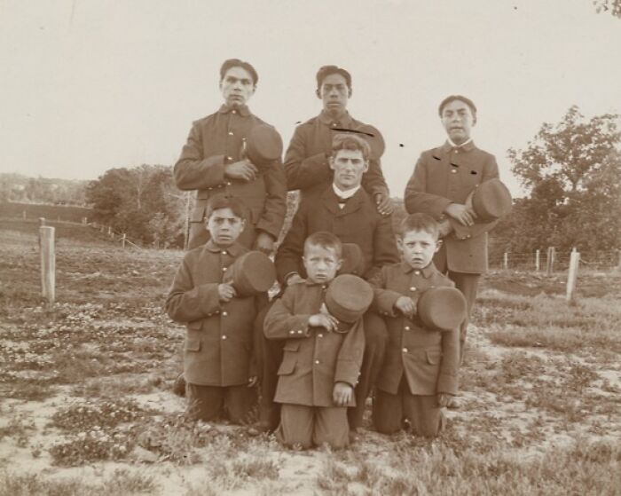 30 Haunting Photos From Native American Boarding Schools In The 1910s