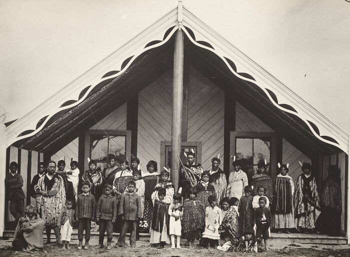 32 Powerful Portraits Of Māori Life A Century Ago