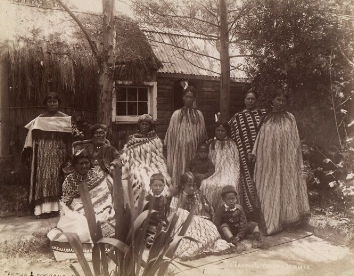 32 Powerful Portraits Of Māori Life A Century Ago