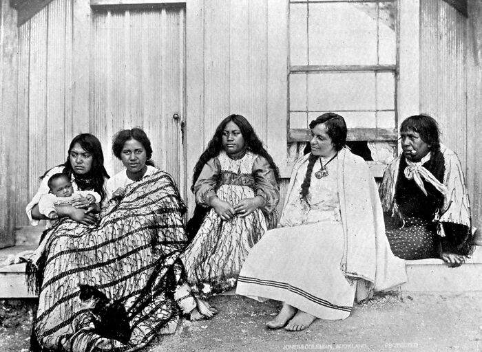 32 Powerful Portraits Of Māori Life A Century Ago