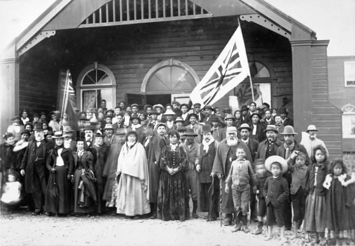 32 Powerful Portraits Of Māori Life A Century Ago