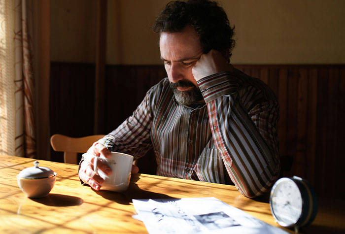 Family’s Vision Of An “American Dream” Gets Crushed When They Realize They Actually Have To Work