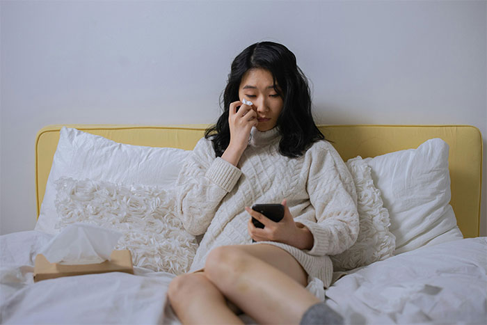 Wife Finds Husband’s Texts With His Coworker Just 2 Weeks After Their Wedding: &#8220;My Stomach Sank&#8221;