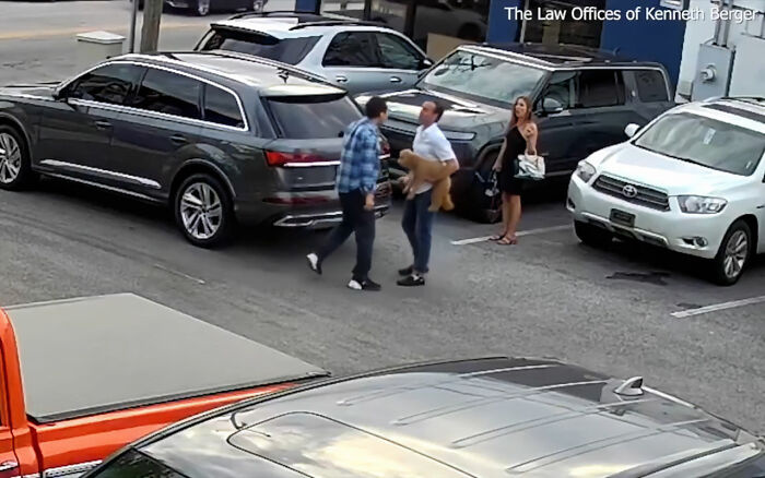Uber Driver Brutally Knocks Out CEO With Service Dog In Shocking Video—Passenger&#8217;s Account Got Suspended