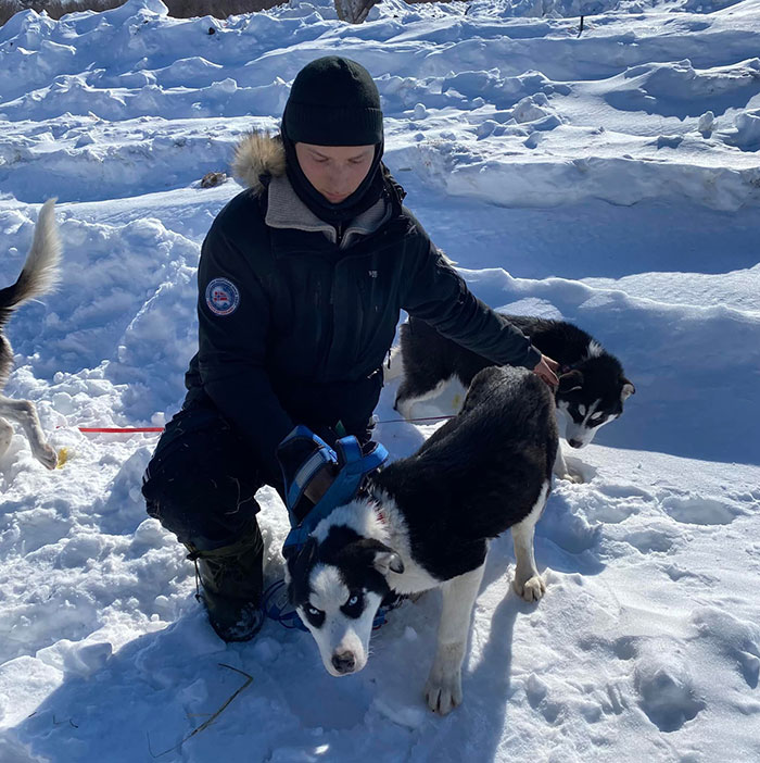 &#8220;Lone Hiking Is Such A Bad Idea&#8221;: 29YO Vanishes On Dream Hiking Trip, Police Find Belongings, Dog