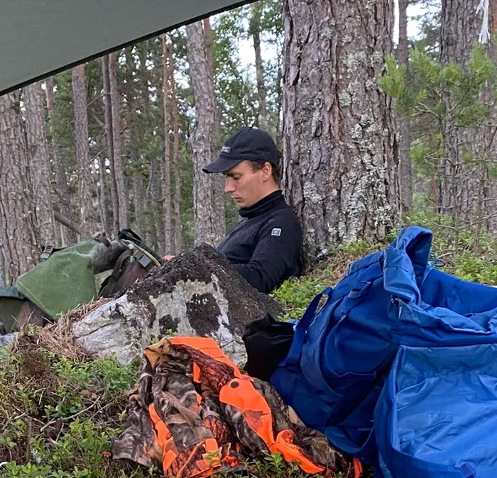 &#8220;Lone Hiking Is Such A Bad Idea&#8221;: 29YO Vanishes On Dream Hiking Trip, Police Find Belongings, Dog