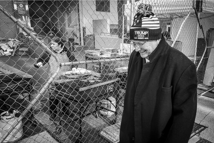 50 Powerful Images That Turn Everyday Life Into Visual Stories By This Photographer