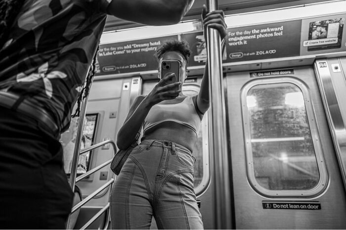 50 Powerful Images That Turn Everyday Life Into Visual Stories By This Photographer