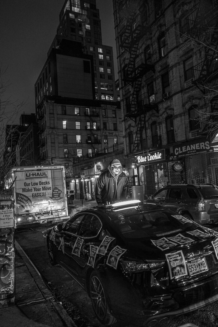 50 Powerful Images That Turn Everyday Life Into Visual Stories By This Photographer