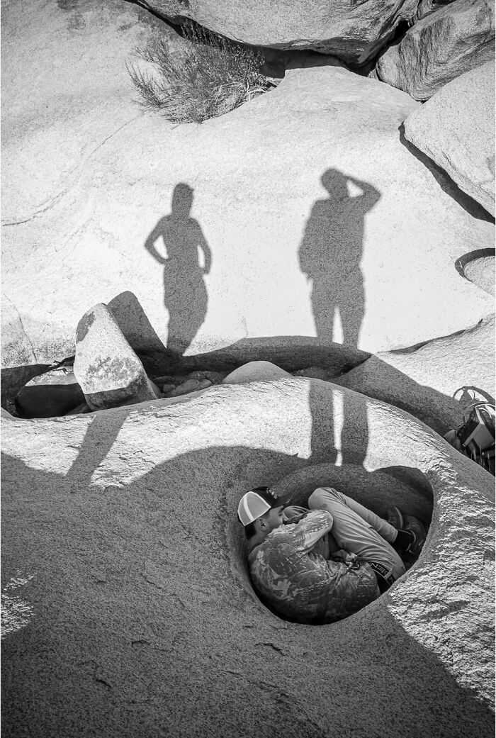 50 Powerful Images That Turn Everyday Life Into Visual Stories By This Photographer