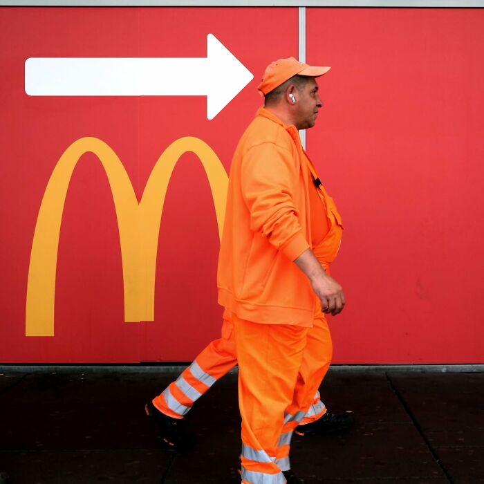 Photographer Captures 50 Of Life’s Unseen, Unposed Moments On The Streets