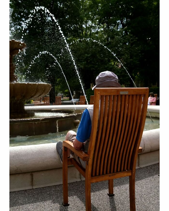 Photographer Captures 50 Of Life’s Unseen, Unposed Moments On The Streets