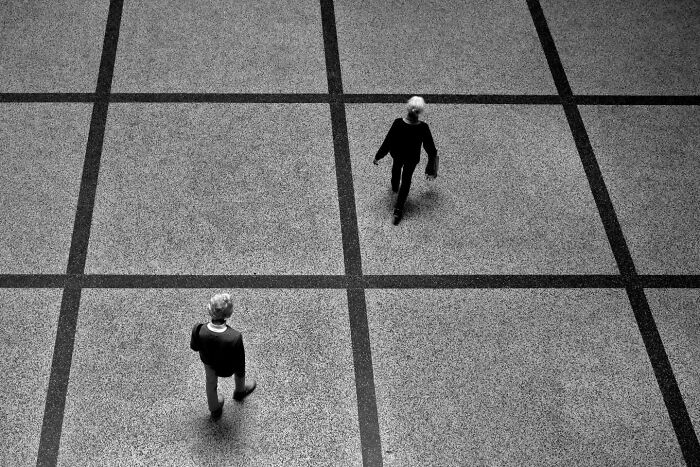 Photographer Captures 50 Of Life’s Unseen, Unposed Moments On The Streets
