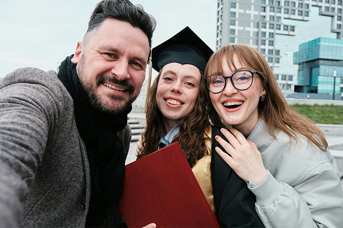 Graduate Shares Exciting News With Parents, Their Reaction Leaves Her Heartbroken