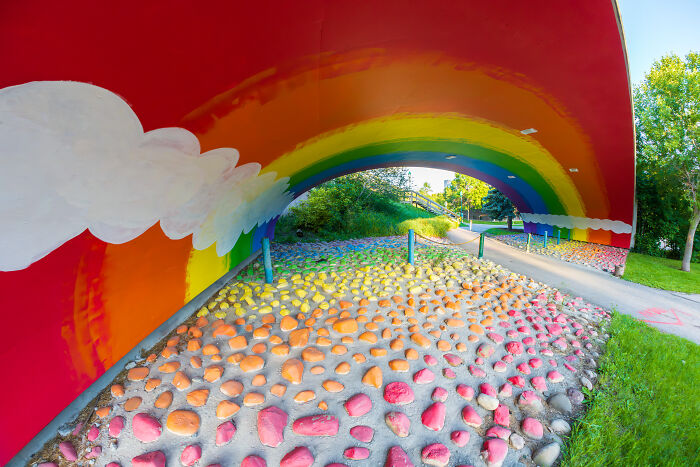 These 50 Pics Show How Dystopic Our Society Already Is, And It&#8217;s Terrifying (New Pics)