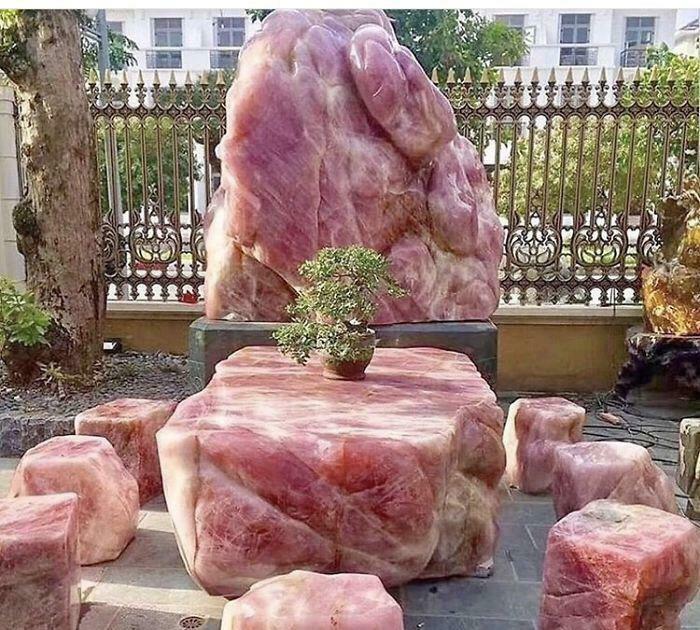 94 Of The Funniest Examples Of Awful Taste But Great Execution (New Pics)