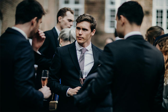 60 Social Cheat Codes People Discovered By Quietly Observing Others