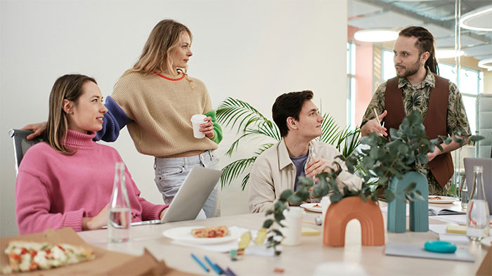60 Social Cheat Codes People Discovered By Quietly Observing Others