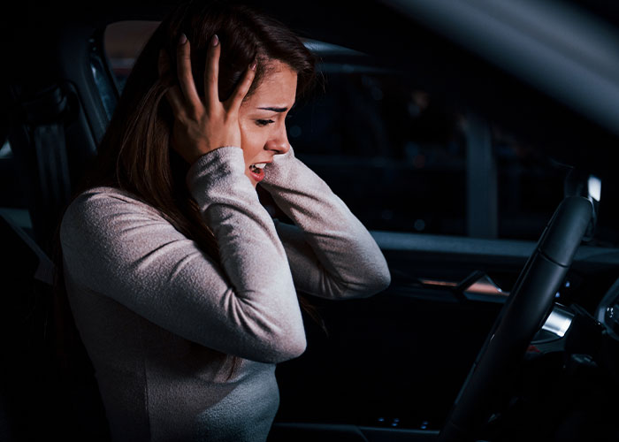82 Truck Drivers Share Terrifying Road Encounters They Still Have Nightmares About
