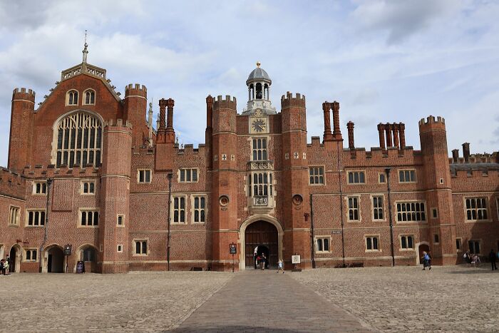 25 Historic Buildings That Were Nearly Lost Forever But Saved