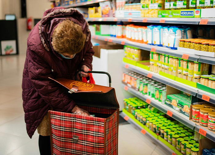 75 Wild Times Walmart Employees Went To Work And Left Thinking “I Don’t Get Paid Enough For This”
