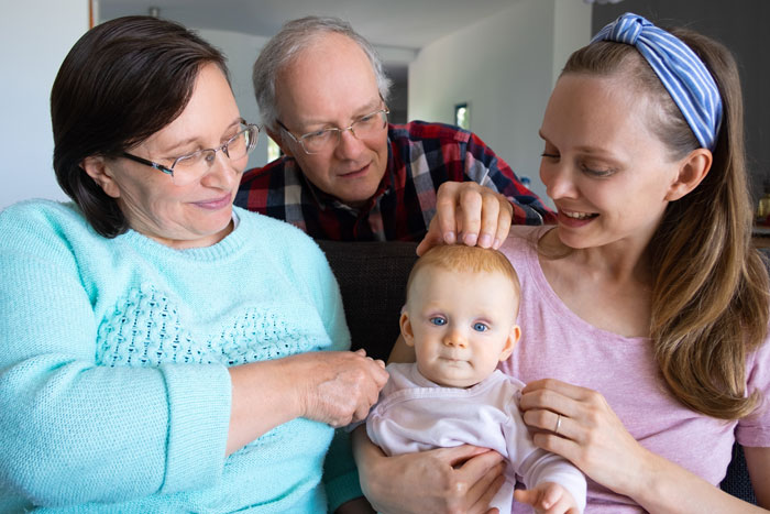 Man Won&#8217;t Let His Parents Help With Baby, But Allows In-Laws, Netizens Are Absolutely Divided