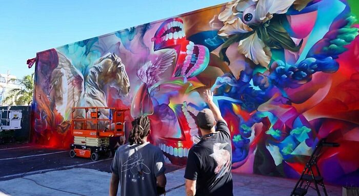 40 Powerful Murals By Alexander “Vizsla” Bacon That Merge Graffiti Culture With Fine Art