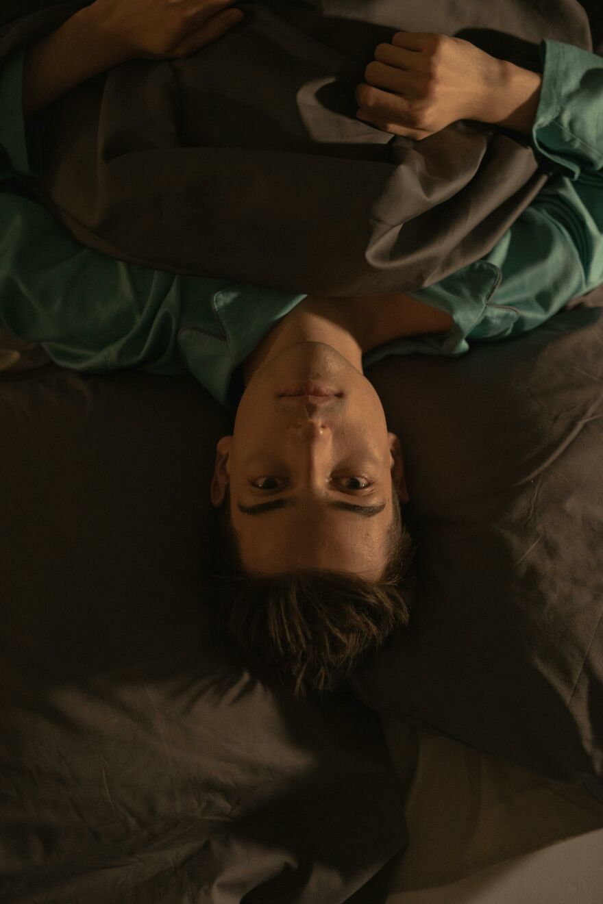 8 Unsettling Signs “Soul Ties” Still Grip You