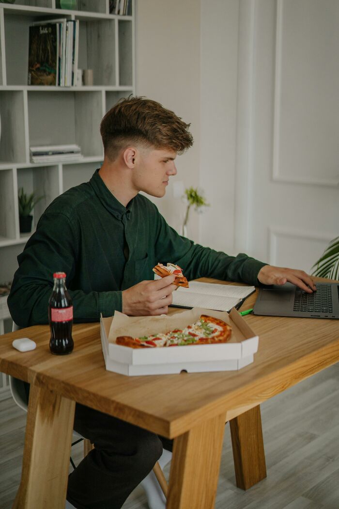 75 Things People Thought Were A Flex But They Actually Aren’t