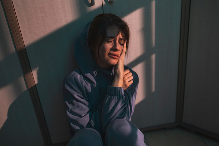 Claustrophobic Woman Left In Tears And Puking After Husband’s Prank Goes Too Far