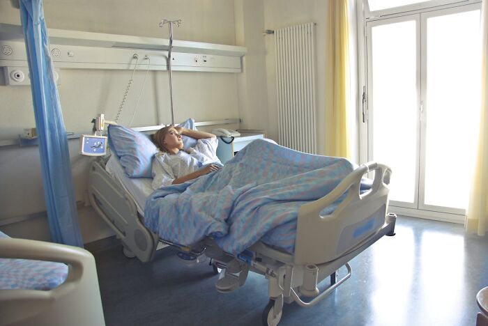 64 True Stories Of People Surviving Crazy Situations