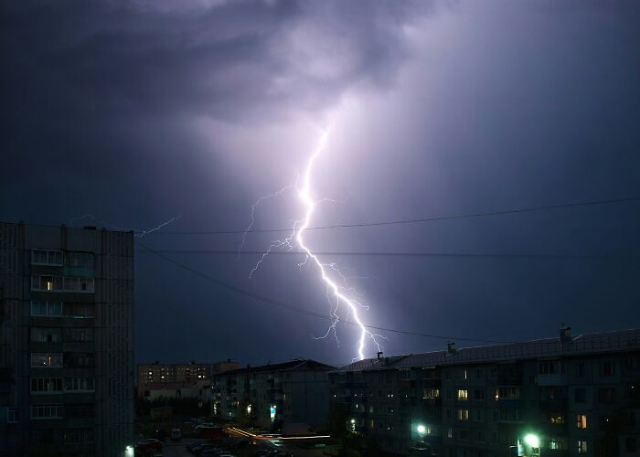 64 True Stories Of People Surviving Crazy Situations