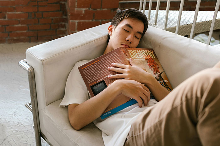41 Hilariously Bad Lies Students Put On College Applications Just To Get In, But Still Failed