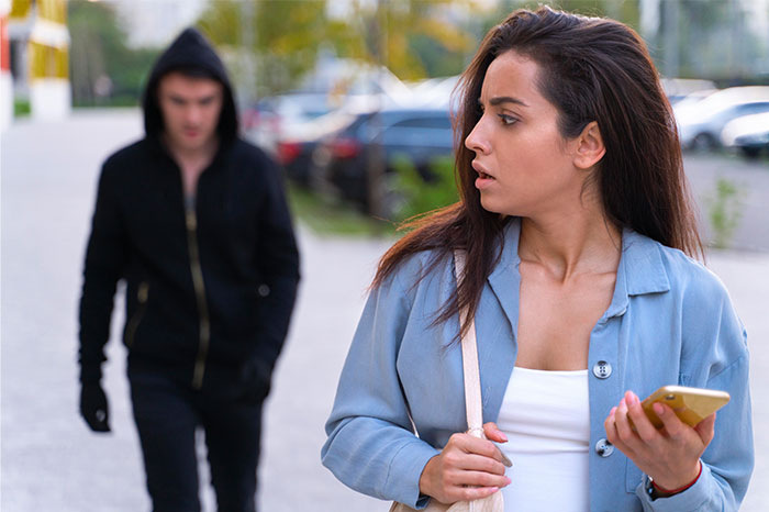82 Of The Most Useful Tips And Tricks From People That Are &#8220;Street Smart&#8221;