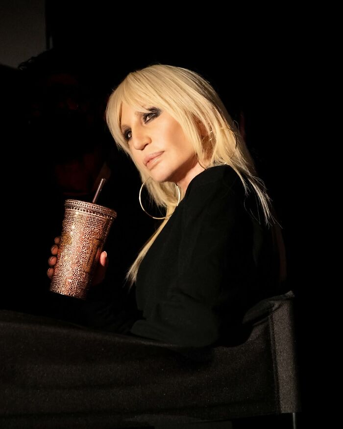 Donatella Versace&#8217;s Stunning Transformation Shocks Fans Who Say &#8220;She Looks 15 Years Younger&#8221;
