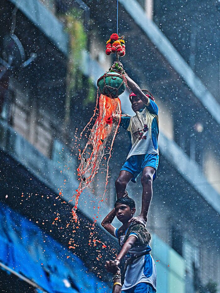 65 Dynamic Street Photography Shots Capturing India’s Heartbeat By Sammya Brata Mullick