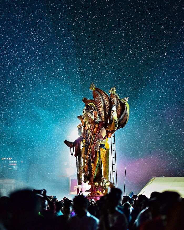 65 Dynamic Street Photography Shots Capturing India’s Heartbeat By Sammya Brata Mullick