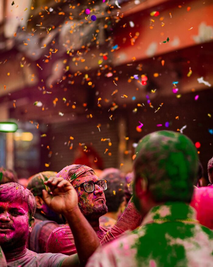 65 Dynamic Street Photography Shots Capturing India’s Heartbeat By Sammya Brata Mullick