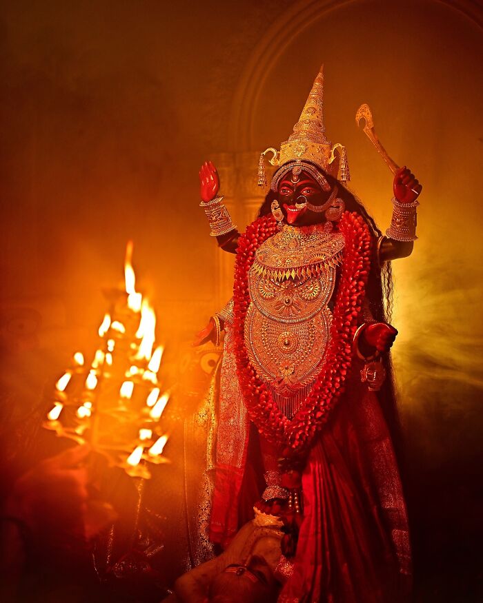 65 Dynamic Street Photography Shots Capturing India’s Heartbeat By Sammya Brata Mullick