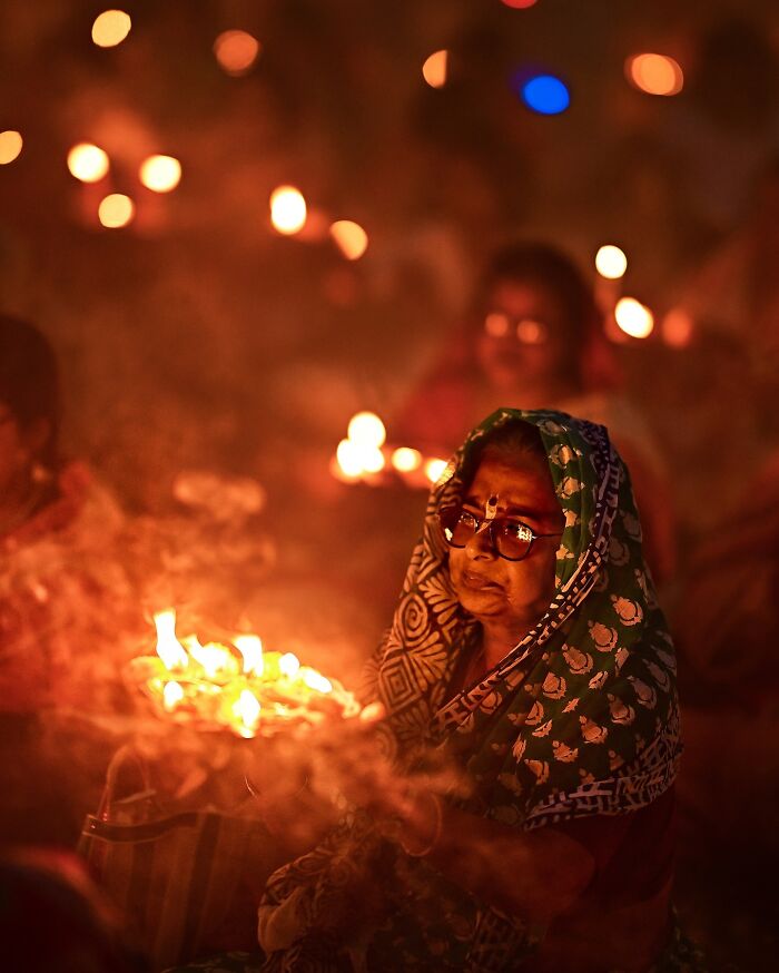 65 Dynamic Street Photography Shots Capturing India’s Heartbeat By Sammya Brata Mullick
