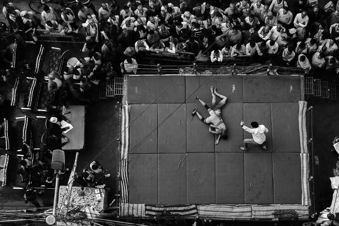 30 Street Moments I’ve Captured That Show Life As It Happens