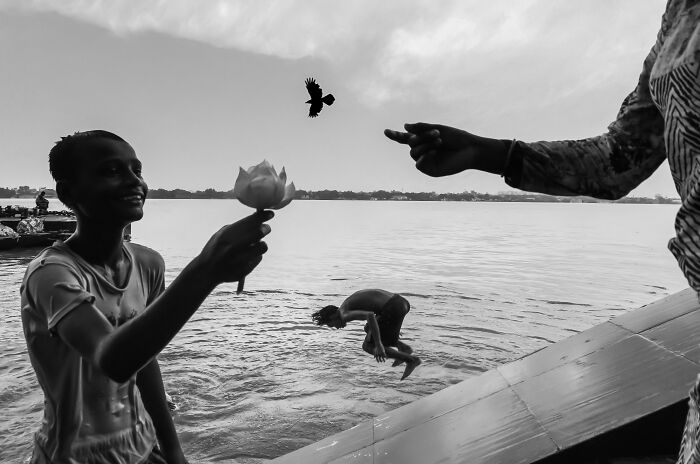 30 Street Moments I’ve Captured That Show Life As It Happens