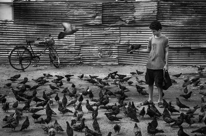 30 Street Moments I’ve Captured That Show Life As It Happens