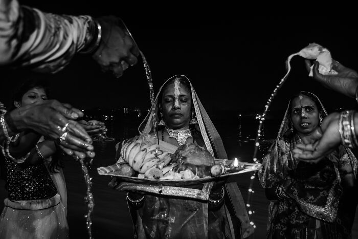 30 Street Moments I’ve Captured That Show Life As It Happens
